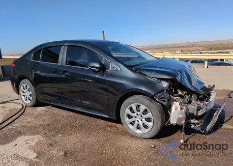 2021 Toyota Corolla Le z USA, uszkodzony, nr VIN 5YFEPMAEXMP165813